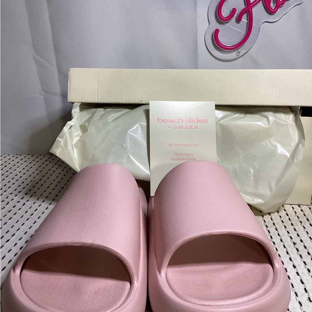 J Slides Pink Women's Sandals NIB 10 Women’s
